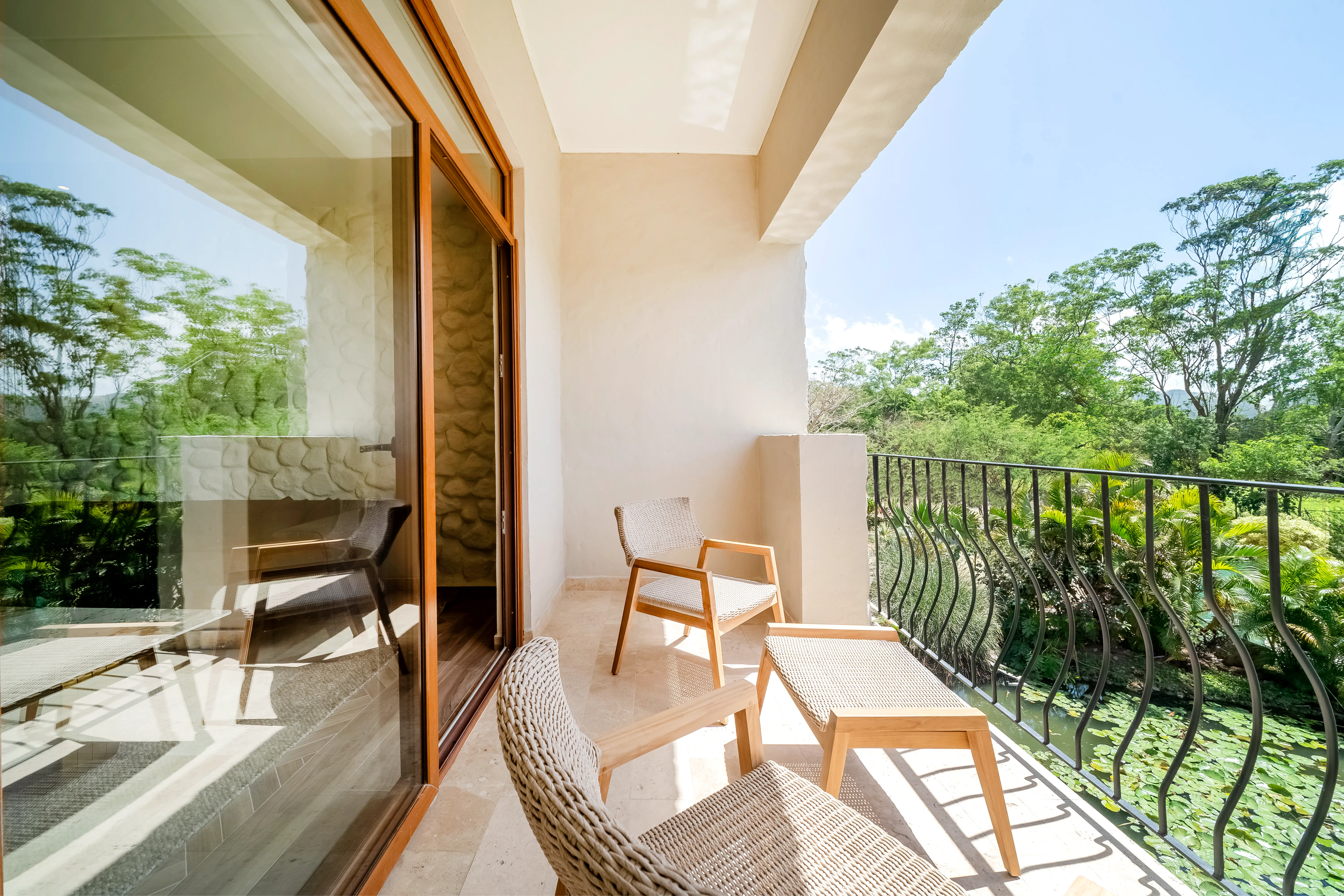 Junior Suites image 11